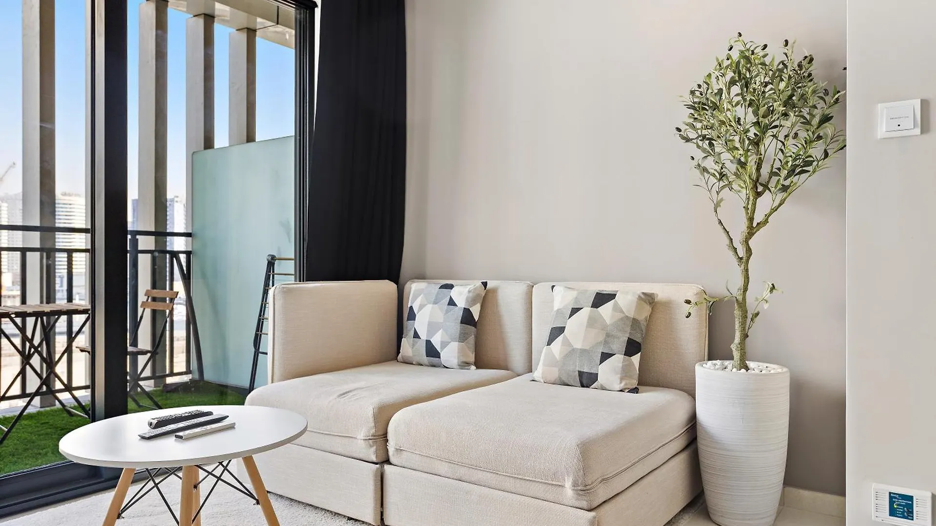 Stunning 1Br Apt Business Bay Dubai United Arab Emirates